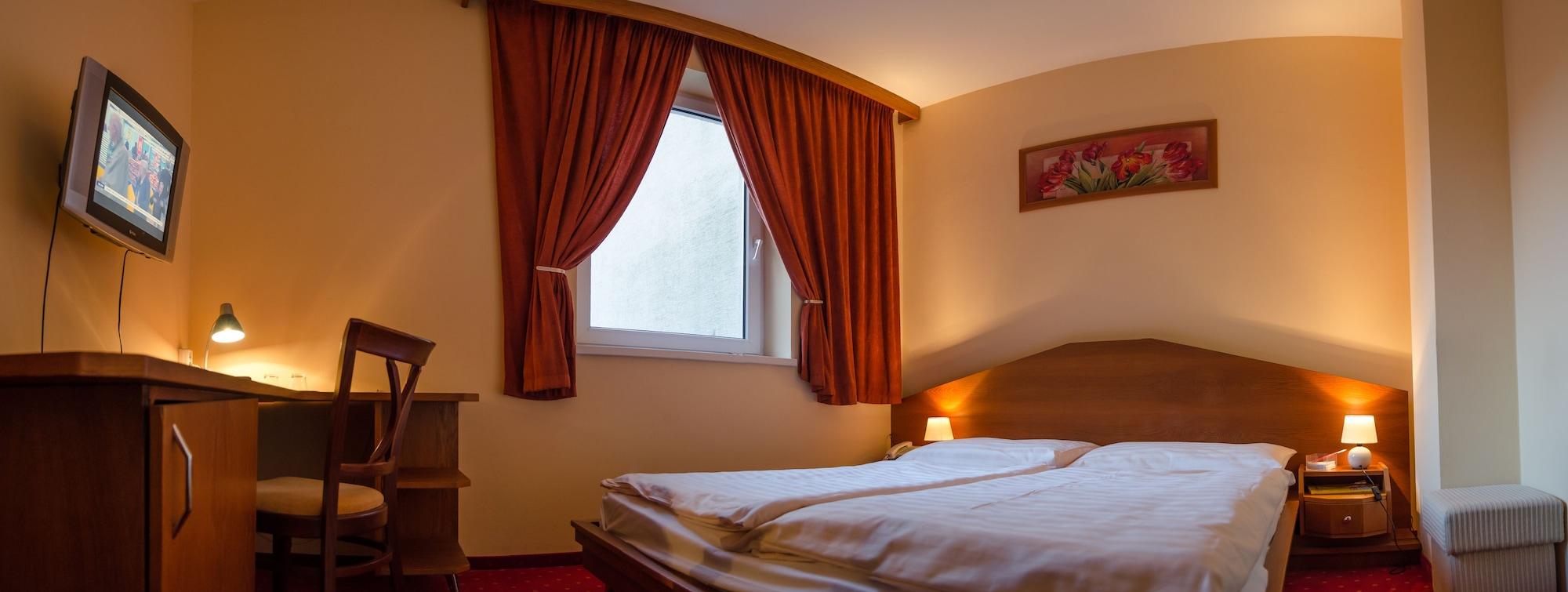 Hotel West Bratislava Ngoại thất bức ảnh