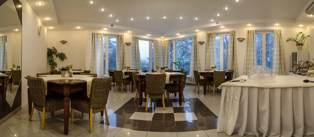 Hotel West Bratislava Ngoại thất bức ảnh